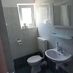Boni02 *